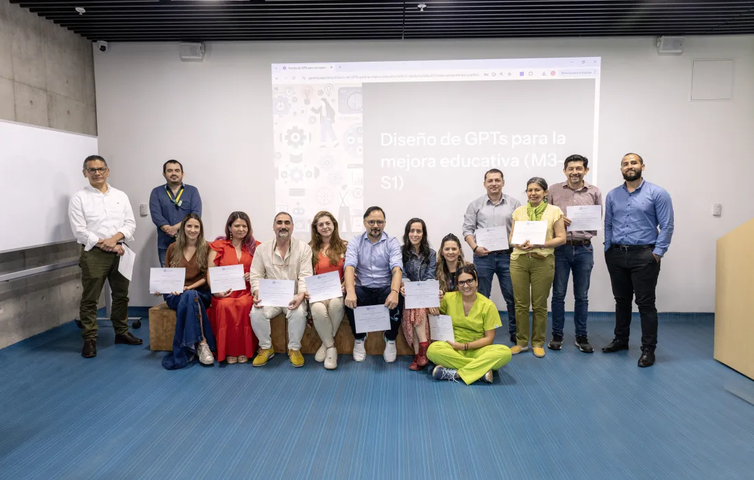 Centro Magis certifica a la primera cohorte de profesores en herramientas de IAGen Centro Magis certifica a la primera cohorte de profesores en herramientas de IAGen